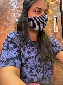 HaaniKaur online show from January 6, 2025, 7:42 am