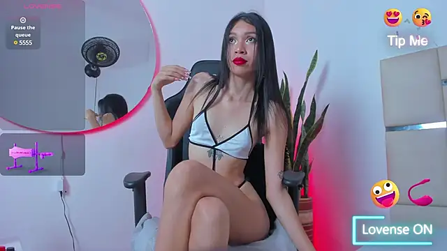 Snapshot of ThailyMaisson chatting on February 22, 2025, 2:17 am ThailyMaisson online show from February 22, 2025, 2:17 am