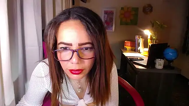 danielle rose 1 online show from May 25, 2026, 2:05 pm