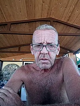 Snapshot of Freddy1962 chatting on October 6, 2025, 11:33 am Freddy1962 online show from October 6, 2025, 11:33 am