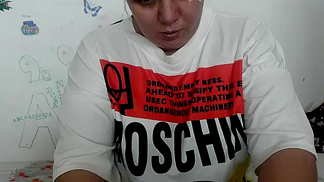 Snapshot of VixenBya chatting on December 8, 2024, 9:02 am VixenBya online show from December 8, 2024, 9:02 am