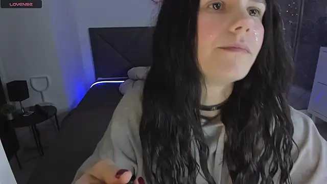Snapshot of CassieEvans chatting on April 25, 2026, 5:43 am CassieEvans online show from April 25, 2026, 5:43 am