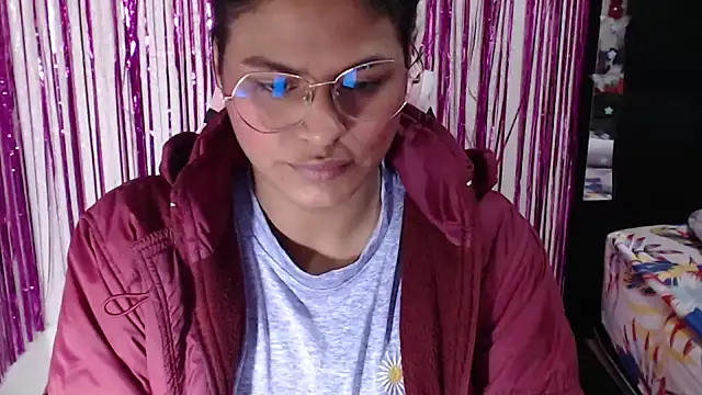 Snapshot of SweetAlmaa chatting on May 11, 2026, 9:54 am SweetAlmaa online show from May 11, 2026, 9:54 am
