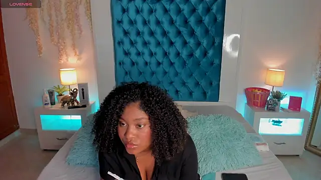 ohrianagibson online show from April 14, 2026, 10:04 pm