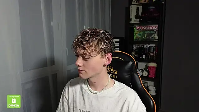 Keytaro online show from September 30, 2025, 9:54 pm