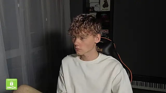 Keytaro online show from September 10, 2025, 10:31 pm