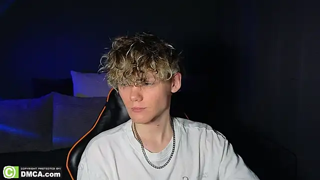 Keytaro online show from March 6, 2026, 2:39 am