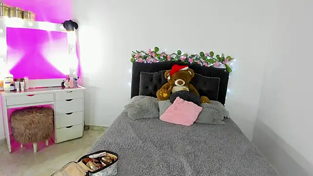 Celeste silva online show from December 7, 2024, 2:58 am