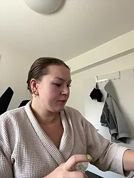 Snapshot of Fancy-Francy chatting on August 4, 2026, 8:52 am Fancy-Francy online show from August 4, 2026, 8:52 am