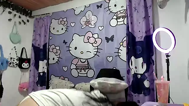 Snapshot of lussyevans24 chatting on November 15, 2025, 3:54 am lussyevans24 online show from November 15, 2025, 3:54 am