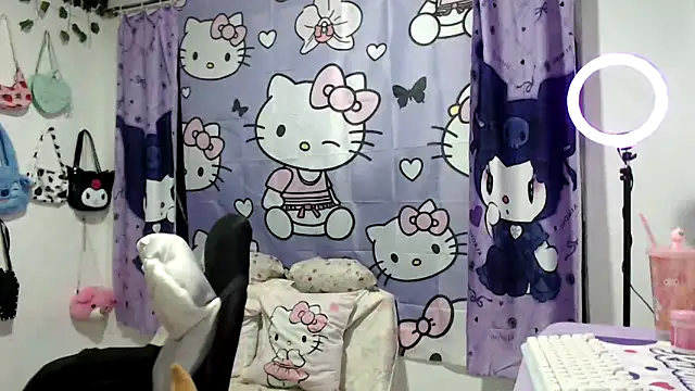 Snapshot of lussyevans24 chatting on November 12, 2025, 5:00 am lussyevans24 online show from November 12, 2025, 5:00 am