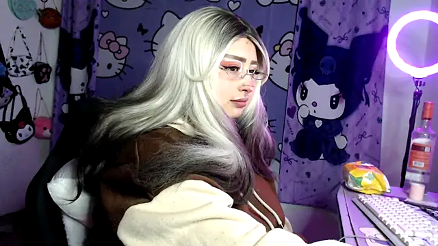 lussyevans24 online show from April 8, 2026, 3:08 am