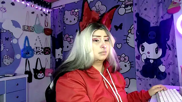 Snapshot of lussyevans24 chatting on December 2, 2025, 3:07 am lussyevans24 online show from December 2, 2025, 3:07 am