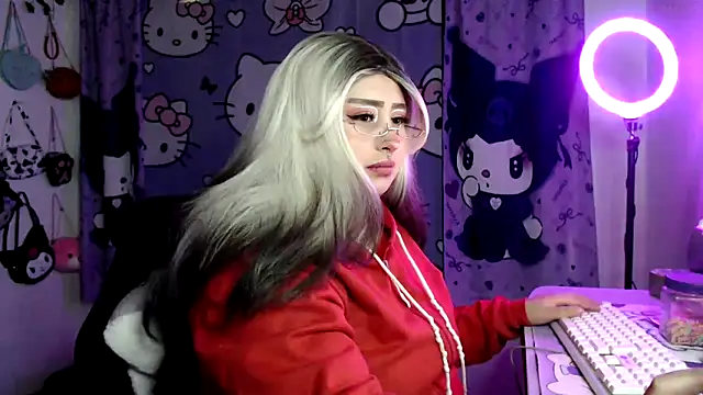 lussyevans24 online show from March 28, 2026, 1:06 am