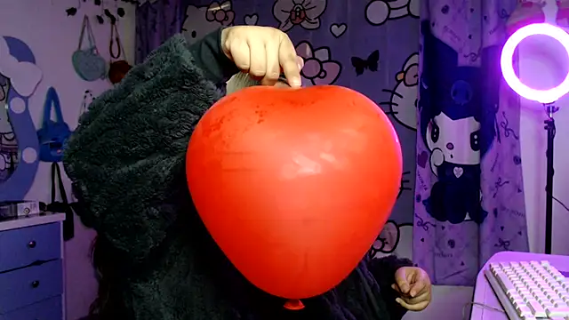 Snapshot of lussyevans24 chatting on March 2, 2026, 2:34 am lussyevans24 online show from March 2, 2026, 2:34 am