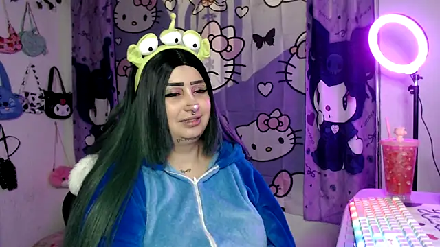 Snapshot of lussyevans24 chatting on October 30, 2025, 6:12 am lussyevans24 online show from October 30, 2025, 6:12 am