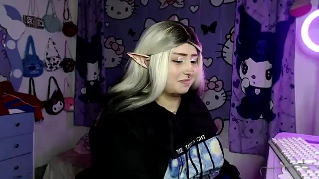 Snapshot of lussyevans24 chatting on January 19, 2026, 4:16 am lussyevans24 online show from January 19, 2026, 4:16 am