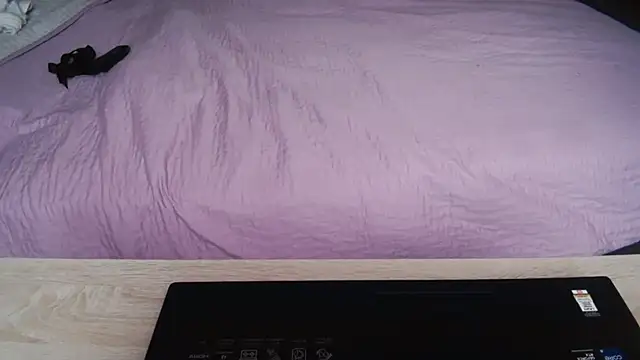 margotgra82 online show from January 9, 2025, 7:31 am