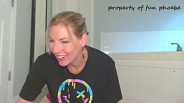 Snapshot of Fun_Phoebe chatting on June 21, 2026, 2:01 pm Fun Phoebe online show from June 21, 2026, 2:01 pm
