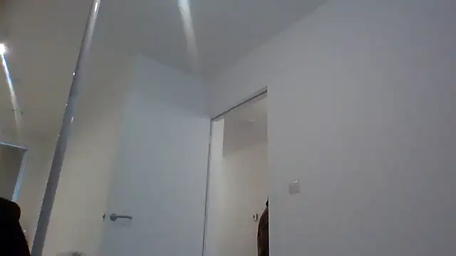 Cinderella Jewels  online show from October 26, 2025, 12:49 pm