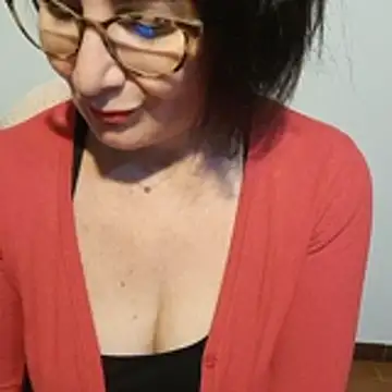 Viola8p online show from November 10, 2025, 4:12 pm