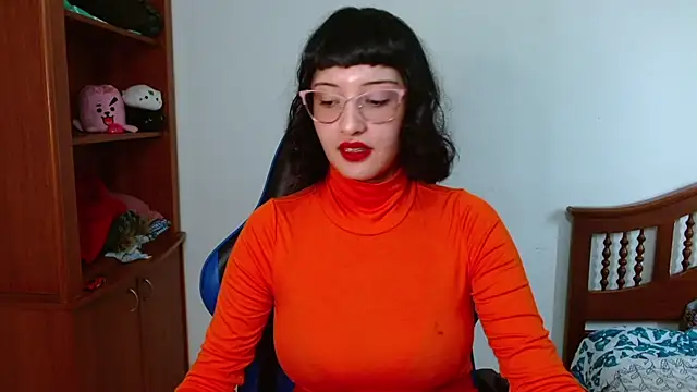 alexaa08 online show from October 31, 2025, 12:46 pm