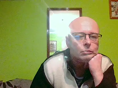 Snapshot of Tiger202441 chatting on February 20, 2026, 8:11 pm Tiger202441 online show from February 20, 2026, 8:11 pm