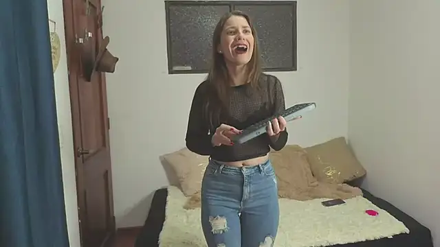 Natasha Kinski online show from January 5, 2026, 6:55 pm