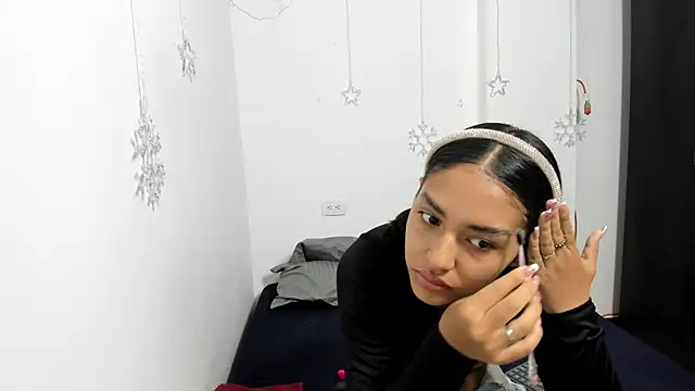 monse 02 online show from April 10, 2026, 12:34 pm