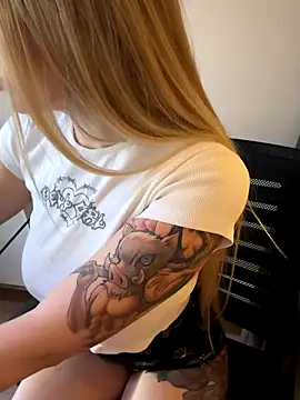 Kurama Katana online show from September 21, 2025, 9:03 am