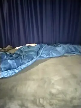 Convertiblechulo online show from April 9, 2026, 2:24 am