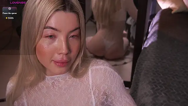 Snapshot of LindaThacker chatting on March 19, 2026, 4:34 am LindaThacker online show from March 19, 2026, 4:34 am