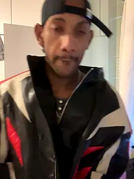 Snapshot of esteraulxxx chatting on September 18, 2025, 4:54 pm esteraulxxx online show from September 18, 2025, 4:54 pm