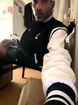 Snapshot of esteraulxxx chatting on September 25, 2025, 10:16 pm esteraulxxx online show from September 25, 2025, 10:16 pm