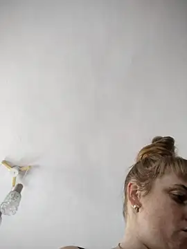 CoddessCrystal online show from November 13, 2025, 9:13 am