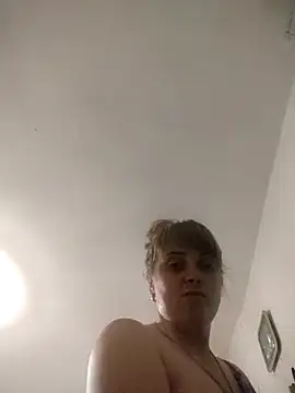 CoddessCrystal online show from November 8, 2025, 4:49 am