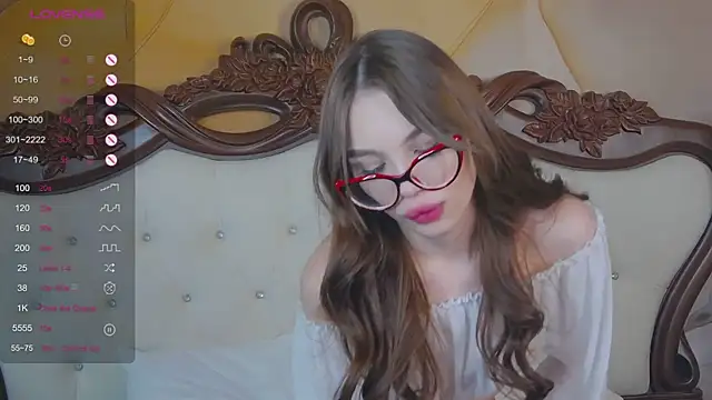 OpheliaHartman online show from February 28, 2025, 10:39 pm