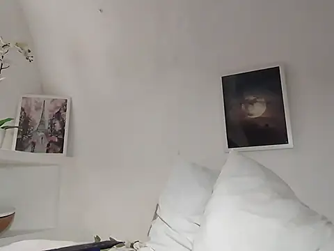 gymyagirlll online show from April 10, 2026, 10:06 pm