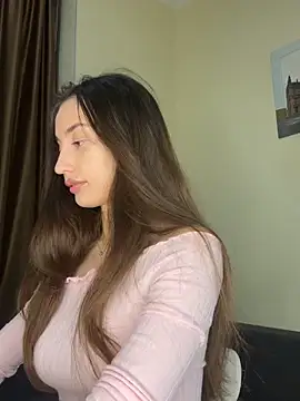 Snapshot of Polli_Kiss chatting on October 18, 2025, 6:54 pm Polli Kiss online show from October 18, 2025, 6:54 pm