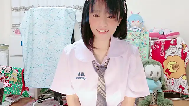 renapiyon8182 online show from January 25, 2025, 7:49 pm