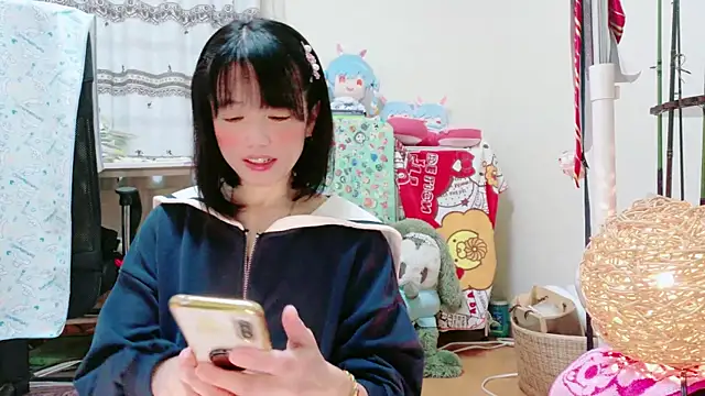 renapiyon8182 online show from February 21, 2025, 7:21 pm