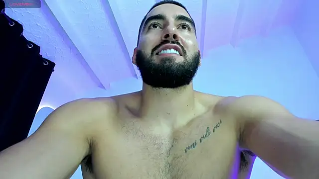 Joao Batista Oficial online show from April 7, 2026, 9:05 pm