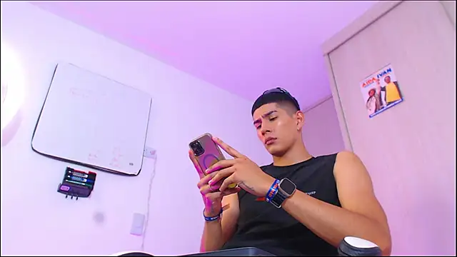 Snapshot of Valerio_20 chatting on June 2, 2026, 9:26 pm Valerio 20 online show from June 2, 2026, 9:26 pm
