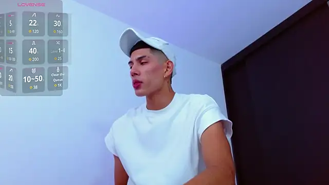 Valerio 20 online show from February 25, 2025, 8:11 pm