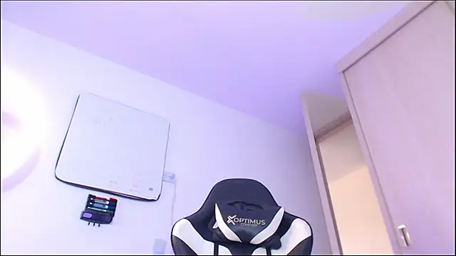 Snapshot of Valerio_20 chatting on August 3, 2026, 9:52 pm Valerio 20 online show from August 3, 2026, 9:52 pm