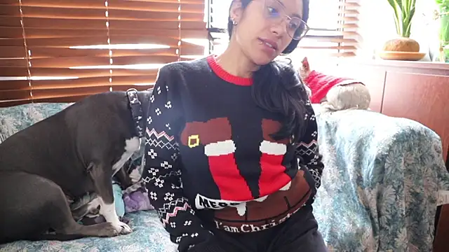 Snapshot of fergie21 chatting on December 18, 2024, 2:28 pm fergie21 online show from December 18, 2024, 2:28 pm