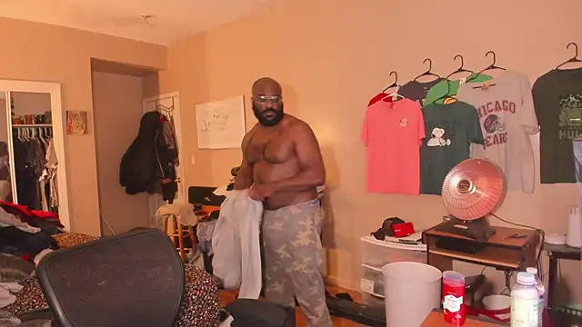 MrChuckDailyXXX online show from January 13, 2026, 5:33 am