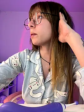Snapshot of _nobara__ chatting on October 23, 2025, 2:43 am  nobara   online show from October 23, 2025, 2:43 am