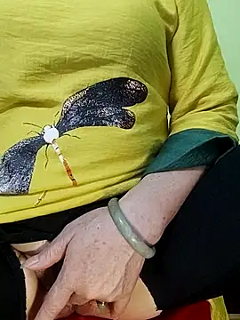 Snapshot of Hangem111 chatting on February 26, 2026, 3:23 pm Hangem111 online show from February 26, 2026, 3:23 pm