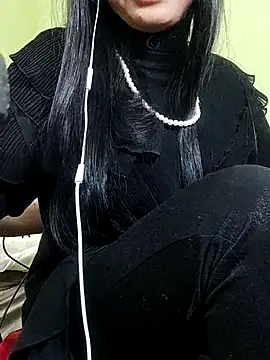 Snapshot of Hangem111 chatting on February 4, 2026, 7:03 am Hangem111 online show from February 4, 2026, 7:03 am